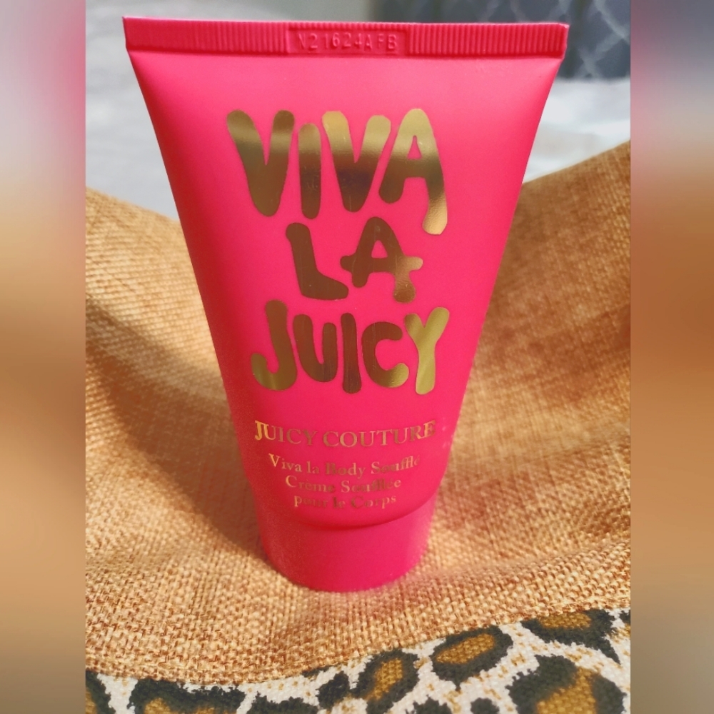 4.2 Oz Juicy Couture Lotion
